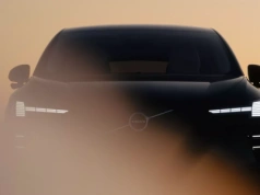 Volvo EX60: 810 km zasięgu, 340 km w 10 minut i asystent, który „gada” jak człowiek