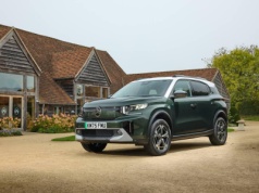 Szef Stellantis w Europie bije na alarm: „Nie ma naturalnego popytu na auta elektryczne”