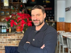 Lenarte to jeden z pierwszych lokali pizzowej rewolucji w Polsce . ''Włosi traktowali nas jak przybyszów z kosmosu''