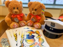 Ferie coraz bliżej. Policjanci ruszyli z lekcjami zimowego bezpieczeństwa