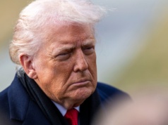 Donald Trump przegrywa z wiatrakami na morzu