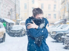 Dlaczego zimą częściej się przeziębiamy? Odpowiedź tkwi w... nosie