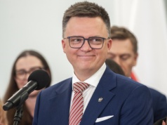 Czy Polska 2050 przetrwa rok 2026? W partii Hołowni rozłam, chaos i plecaki ewakuacyjne