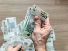 Podwyżka "renty alkoholowej". Tyle mogą dostać świadczeniobiorcy