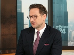 Buda: Tusk szczypie prezydenta za nogawkę, jak mały ratlerek