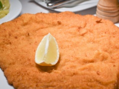 Największy schabowy gigant w Trójmieście. Lepiej nie liczyć kalorii