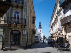 To polskie miasto "grało" Paryż w filmie. "Ma jeden z najładniejszych rynków"