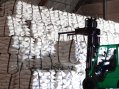 KE zawiesza bezcłowy import cukru. Ma to wesprzeć plantatorów buraków w UE