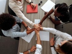 Rynek pracy w Polsce: między automatyzacją, niepewnością a potrzebą stabilności