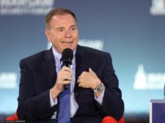 "Przestańcie narzekać". Emerytowany  generał z USA upomina Europę