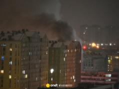 Rosyjskie rakiety spadają na Kijów. W mieście słychać serię eksplozji