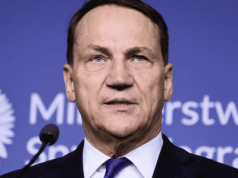 Sikorski ma dla wszystkich proste przesłanie. Dobitnie mówi o tzw. flocie cieni