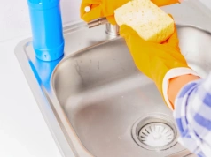 Wsyp do odpływu 2 łyżki białego proszku zamiast sody. Zator puszcza bez chemii