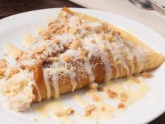 Takie naleśniki to świetna opcja na śniadanie lub kolację. Są tak pyszne, że nie myślę już o deserze, a nie mają cukru