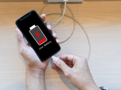 Ładujemy tak telefon i niszczymy baterię. Dziwi mnie, że mało się o tym mówi