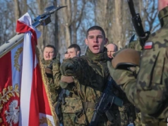 Blisko 60 żołnierzy złożyło przysięgę w koszarach wojskowych w Ciechanowie