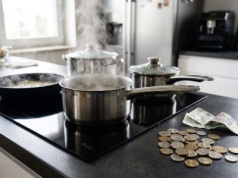 Wcale nie lodówka. To urządzenie w kuchni „pożera” 600 zł rocznie