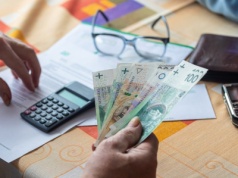 ZUS dopłaca do emerytur Ukraińców. Wydatki na ten cel rosną z roku na rok