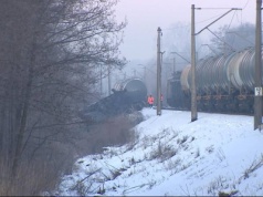 Pod Warszawą wykoleił się pociąg towarowy. Wezwano grupę chemiczną