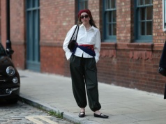 3 sprawdzone sposoby stylizacji modnych spodni balloon na wiosnę 2026. Oto jak noszą je insta girls