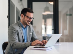 Koniec taryfy ulgowej. Jak dostosować stronę do EAA (European Accessibility Act) i uniknąć kar w 2026 roku?