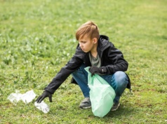 Chłopiec znalazł pomysł na biznes. "Z jednej strony wstyd, a z drugiej duma"