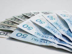 Gotówka dla rolników płynie szybciej niż planowano! ARiMR przelała już ponad 15 mld zł