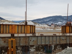 Ekstremalny test na budowie S19. Fundamenty sprawdzane pod naciskiem 520 ton