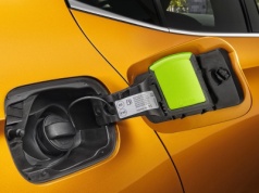 Od skrobaczki po parasol – patenty Skody, które ułatwiają życie z samochodem