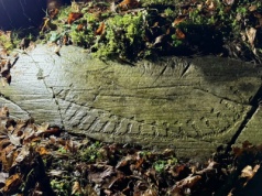 Ryty naskalne z Norwegii wywołały sensację. To niezwykłe motywy z epoki brązu