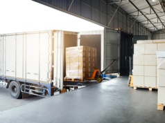 Luki w przepisach kosztują zdrowie. Czas na nowe standardy w strefach załadunku