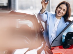 Sprzedają przez internet auta, wykręcili 1 mld zł. Prezes: będzie więcej