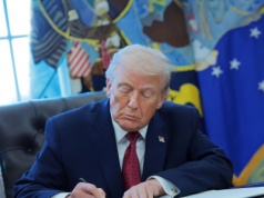 Prezydent USA podpisał budżet. Co dalej z kontrowersyjnymi służbami?