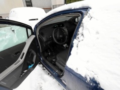 Ten ruch zimą realnie ratuje silnik. Kierowcy mogą o tym nie wiedzieć. Sporo na tym tracą