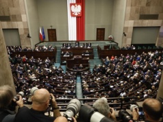 Sensacyjny sondaż poparcia partyjnego! Idealny remis i pat w Sejmie!