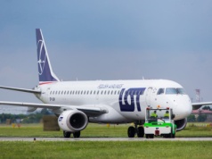 Zaskakujący rekord polskiego LOT-u. Na tej trasie podróżowały... dwie osoby. "Anomalia"