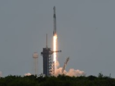 SpaceX wstrzymuje starty Falcon 9. W trakcie lotu wystąpiły problemy
