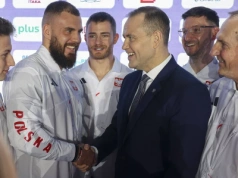 Kamery uchwyciły Nawrockiego na ZIO 2026. W tle ważne rozmowy