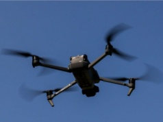 Dron spadł na teren jednostki wojskowej