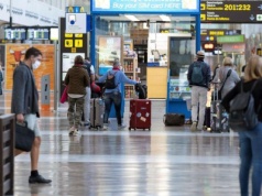 Zatrzymani na lotnisku z biżuterią ukrytą w ubraniach