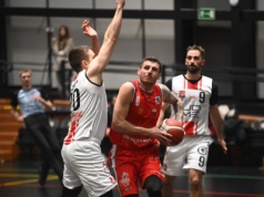 Lider okazał się za mocny. Porażka UJK pod Wawelem