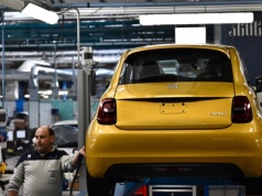 Globalny producent aut w poważnych tarapatach. Kurs akcji runął