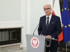 Czarzasty jedno, oficjalne pismo - drugie. Tak brzmiała odpowiedź ws. Nobla dla Trumpa