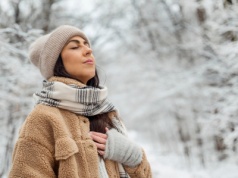 Spacer mimo chłodu i zimowa kąpiel leśna? Kilka kroków bliżej do zdrowia