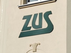 ZUS przelicza emerytury czerwcowe. Tysiące seniorów dostanie więcej pieniędzy