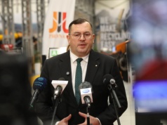 Minister dokłada kolejny miliard "na dotacje do maszyn rolniczych"