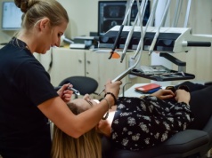 Ile kosztuje leczenie zębów?