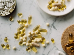 Jak sprawdzić wiarygodność sklepu z suplementami przed zakupem odżywek białkowych?