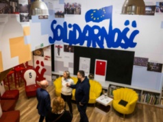 Wystawa „Solidarność” zostanie na stałe w Brukseli. Danuta Kuroń: belgijscy związkowcy byli z nami