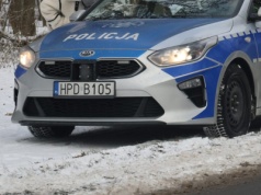 Zablokowana DW806 w Misiach. Ciężarówka wypadła z drogi, utrudnienia mogą potrwać kilka godzin